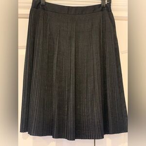 Anne Klein Classic Black Pleated Skirt.  Sz 8